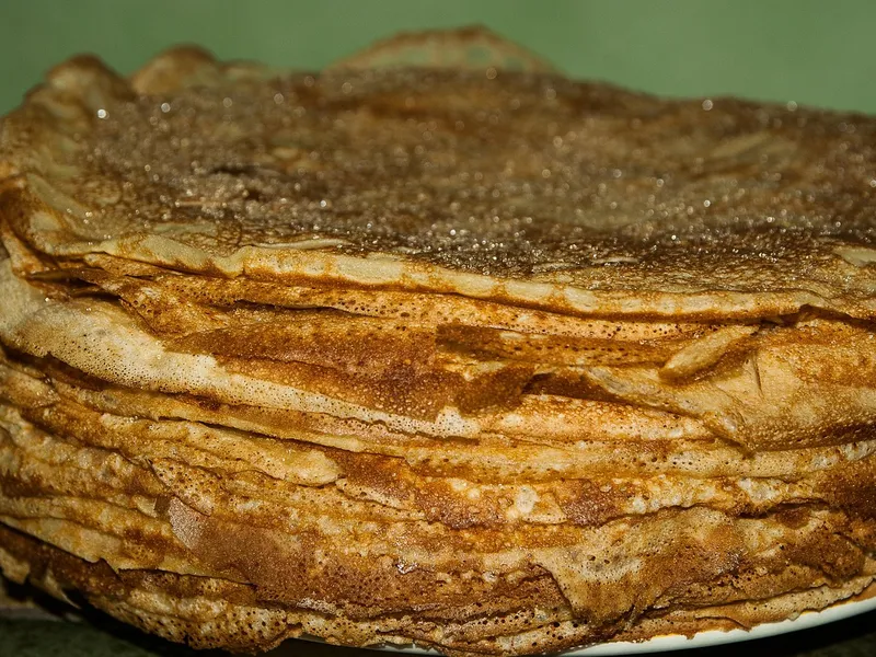 Gestapelte Crêpes für den süßen Truck