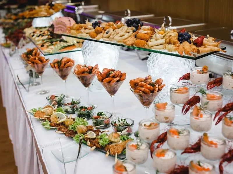 Snackstation für den späten Abend auf einer Hochzeit
